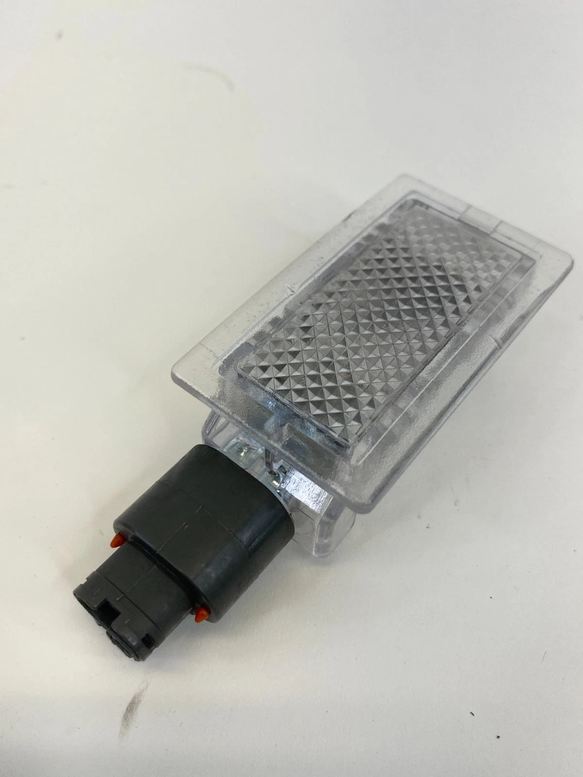 2016-2019 FORD EXPLORER INTERCEPTOR REAR LEFT CARGO COURTESY LIGHT LAMP OEM