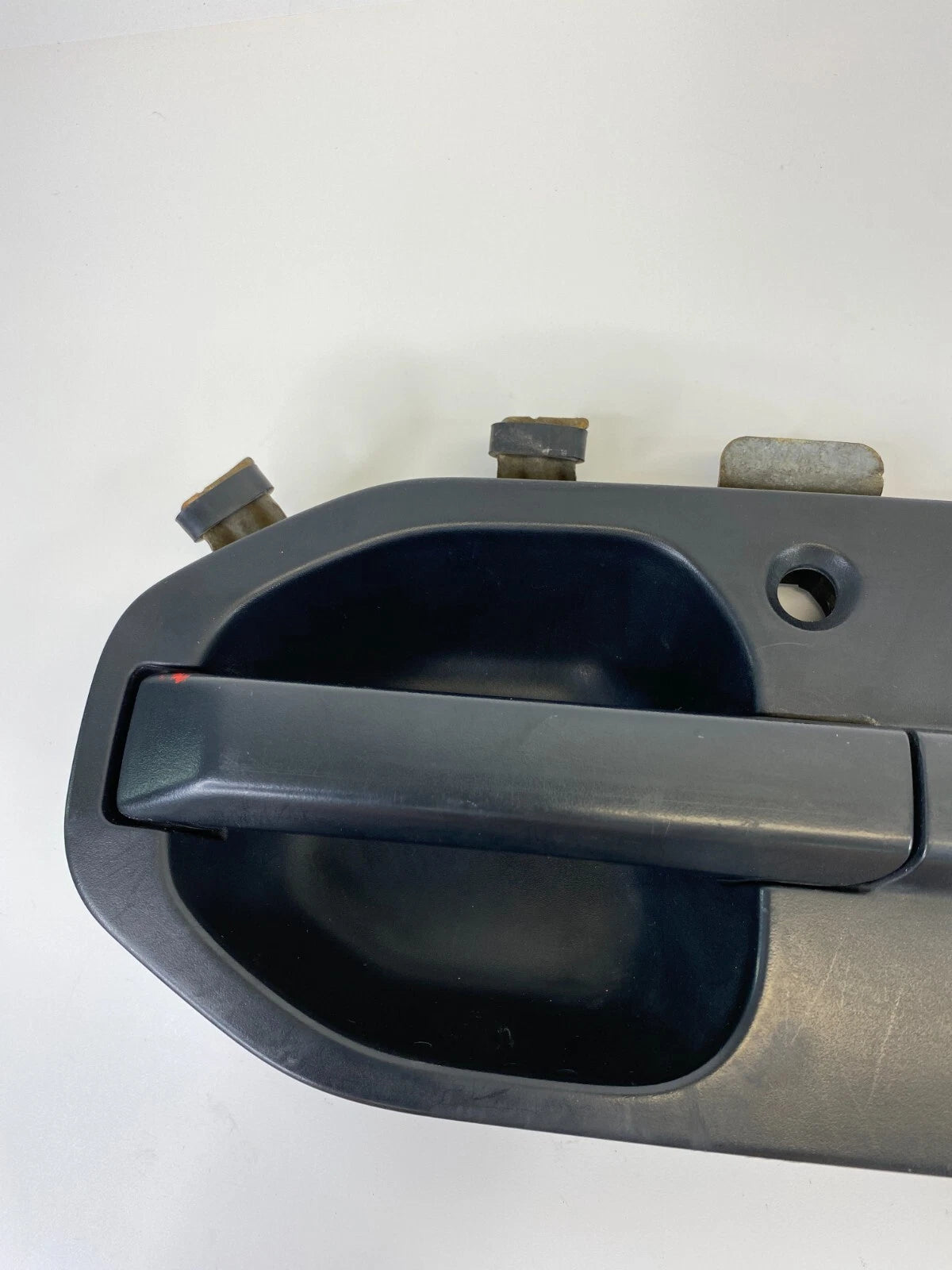 2003-2011 HONDA ELEMENT FRONT RIGHT SIDE OUTER EXTERIOR DOOR HANDLE OEM