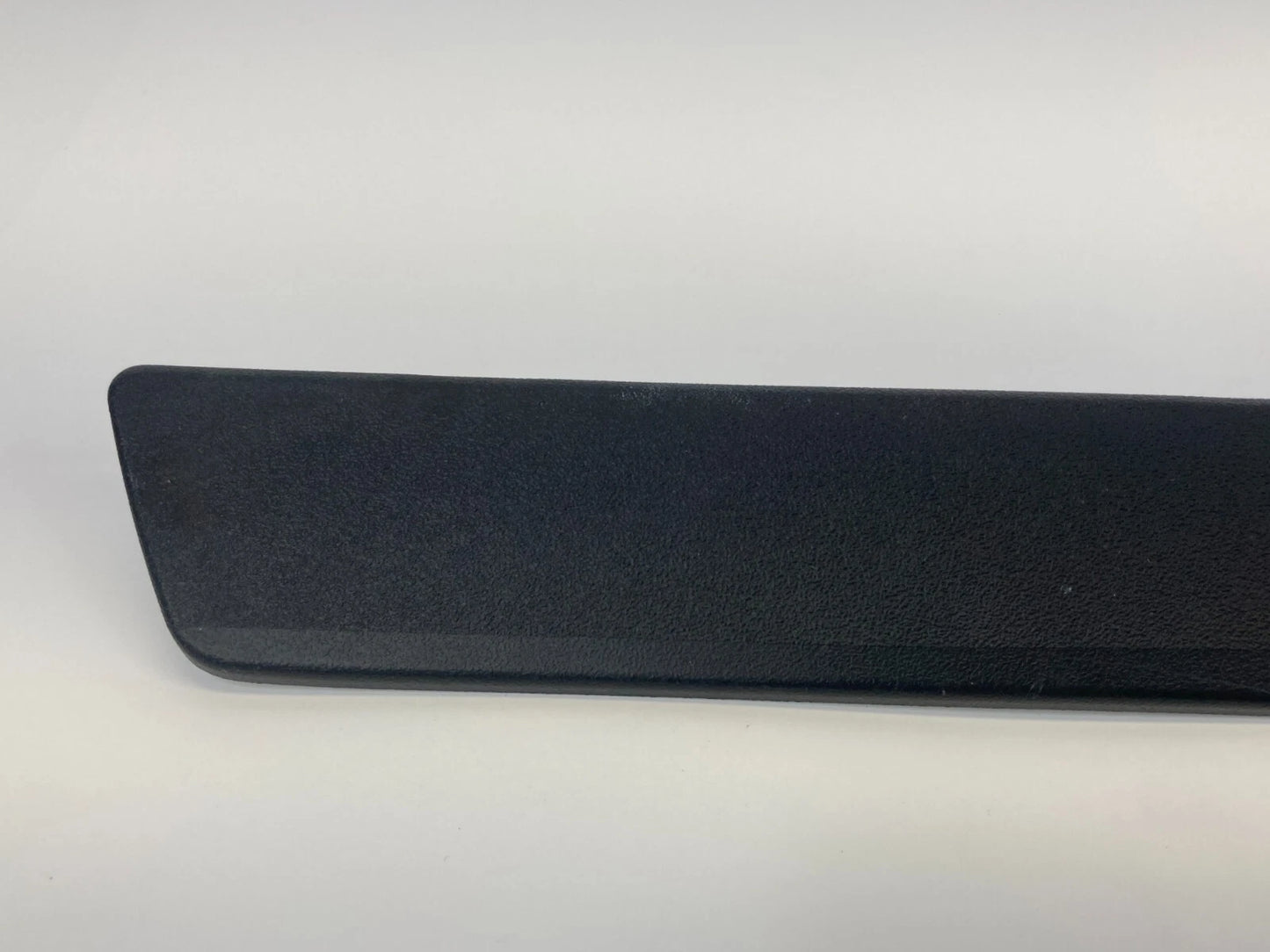 2010-2015 TOYOTA PRIUS FRONT LEFT DRIVER DOOR SCUFF PLATE STEP TRIM 67911-47030