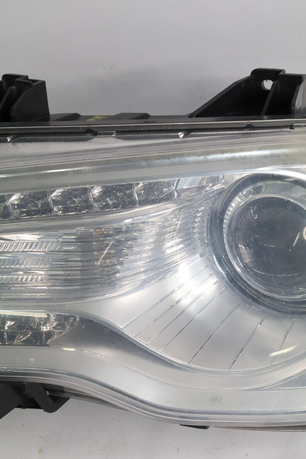 2011-2014 CHRYSLER 300 LEFT DRIVER HEADLIGHT HEADLAMP HALOGEN 68143003AA OEM