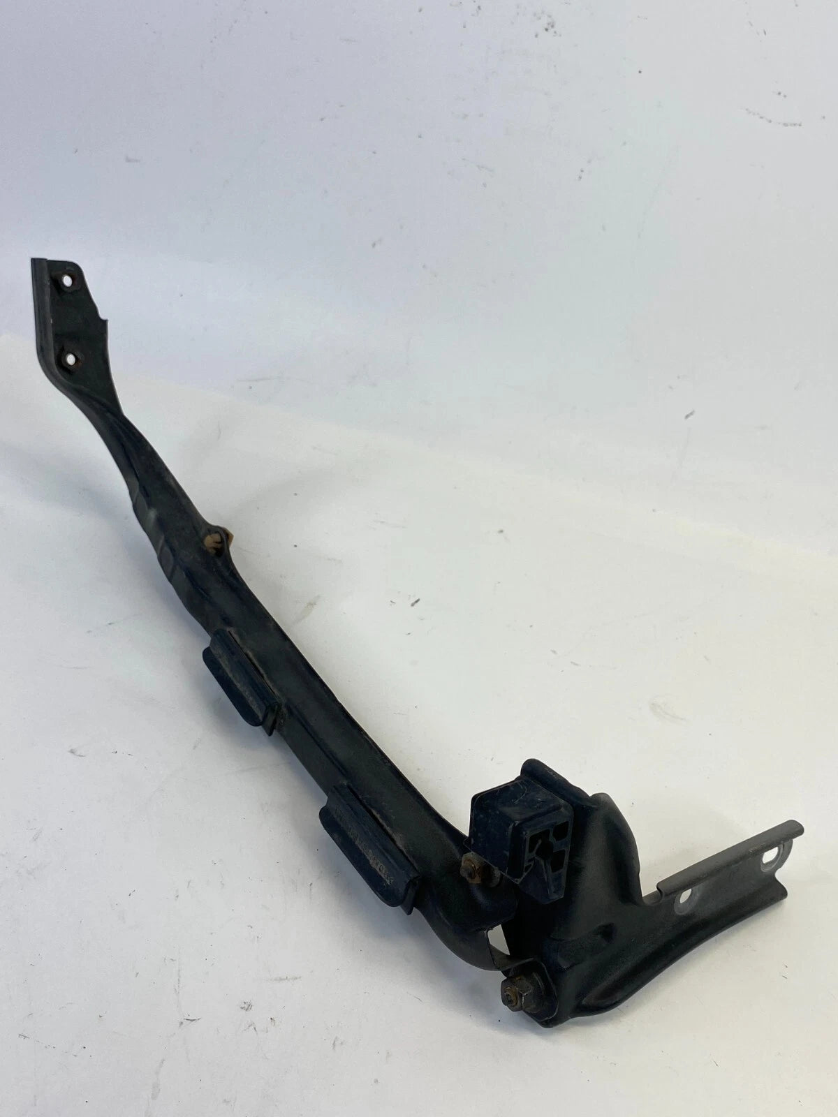 1999-2003 LEXUS RX300 FRONT RIGHT PASSENGER HEADLIGHT MOUNT SUPPORT BRACKET OEM