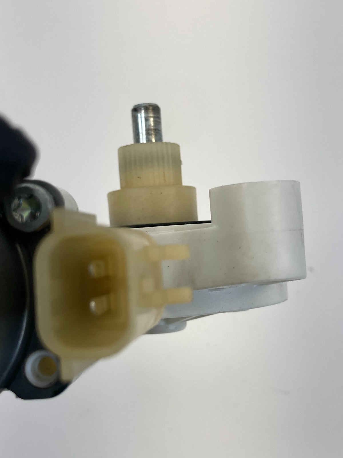 2015-2017 Chrysler 200 Rear Left Back Side Door Power Window Motor 3035799-A OEM