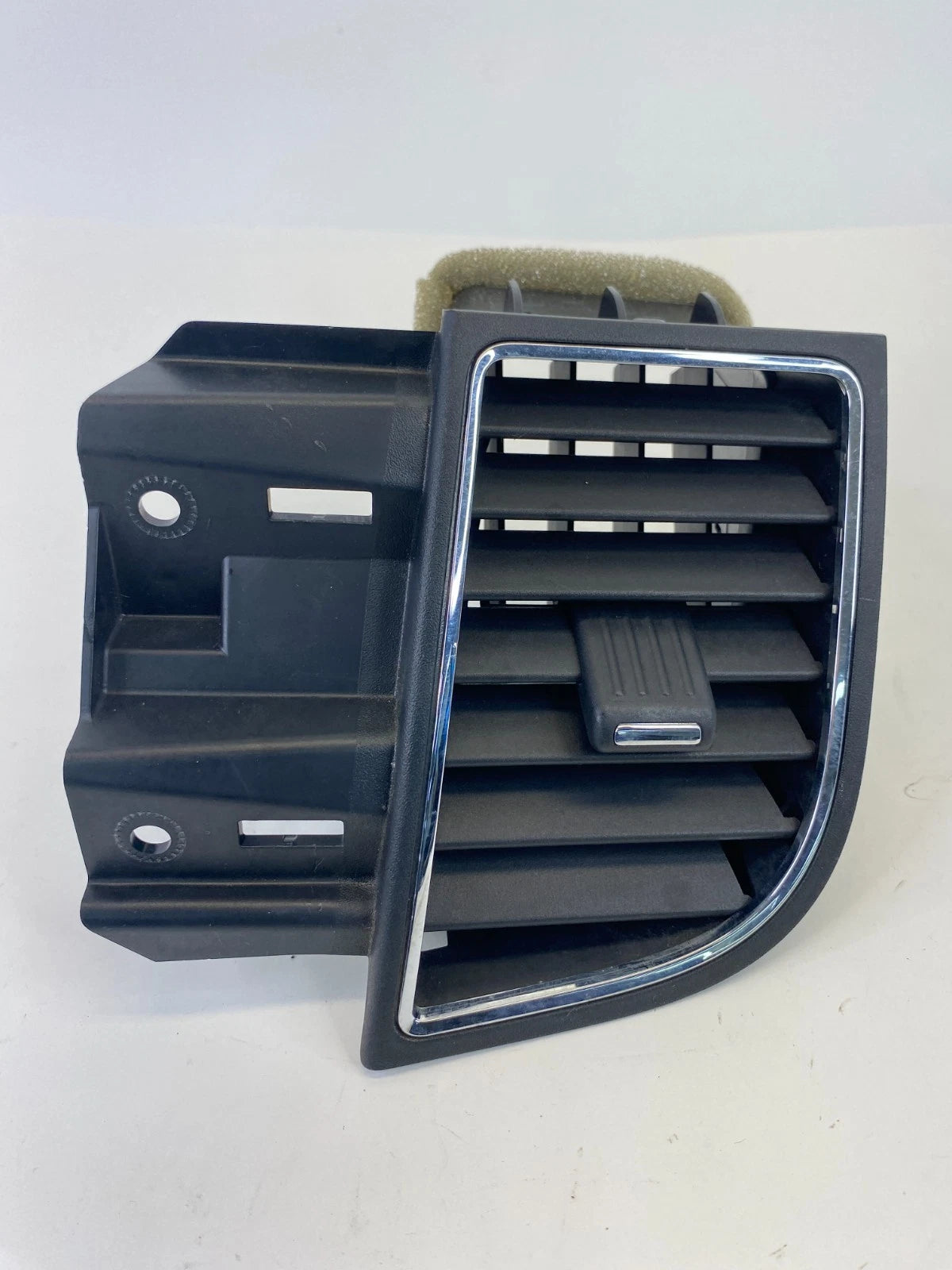 2013-2019 Ford Taurus Dash Right Side AC Air Vent G13-54046B30-A OEM