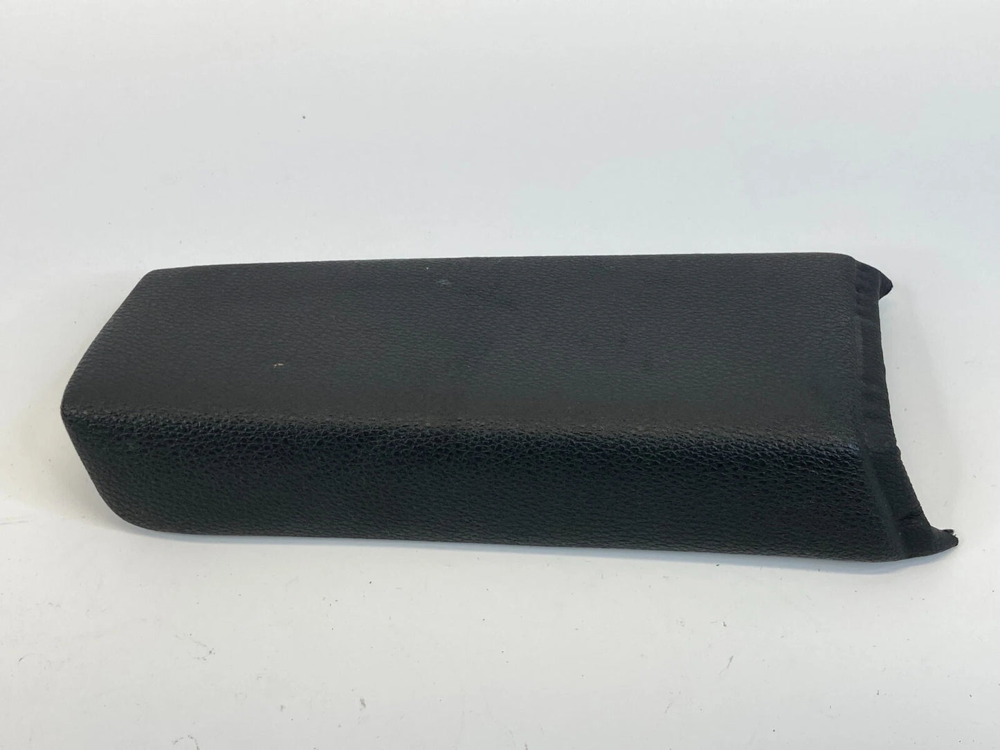 2011-2014 CHEVROLET CRUZE FRONT LEFT DRIVER SIDE INNER DOOR ARMREST PAD TRIM