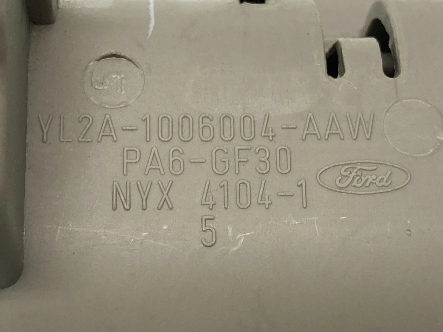 2008-2012 FORD ESCAPE GLOVE BOX GLOVEBOX LOCK LATCH HANDLE YL2A-1006004-AAW OEM