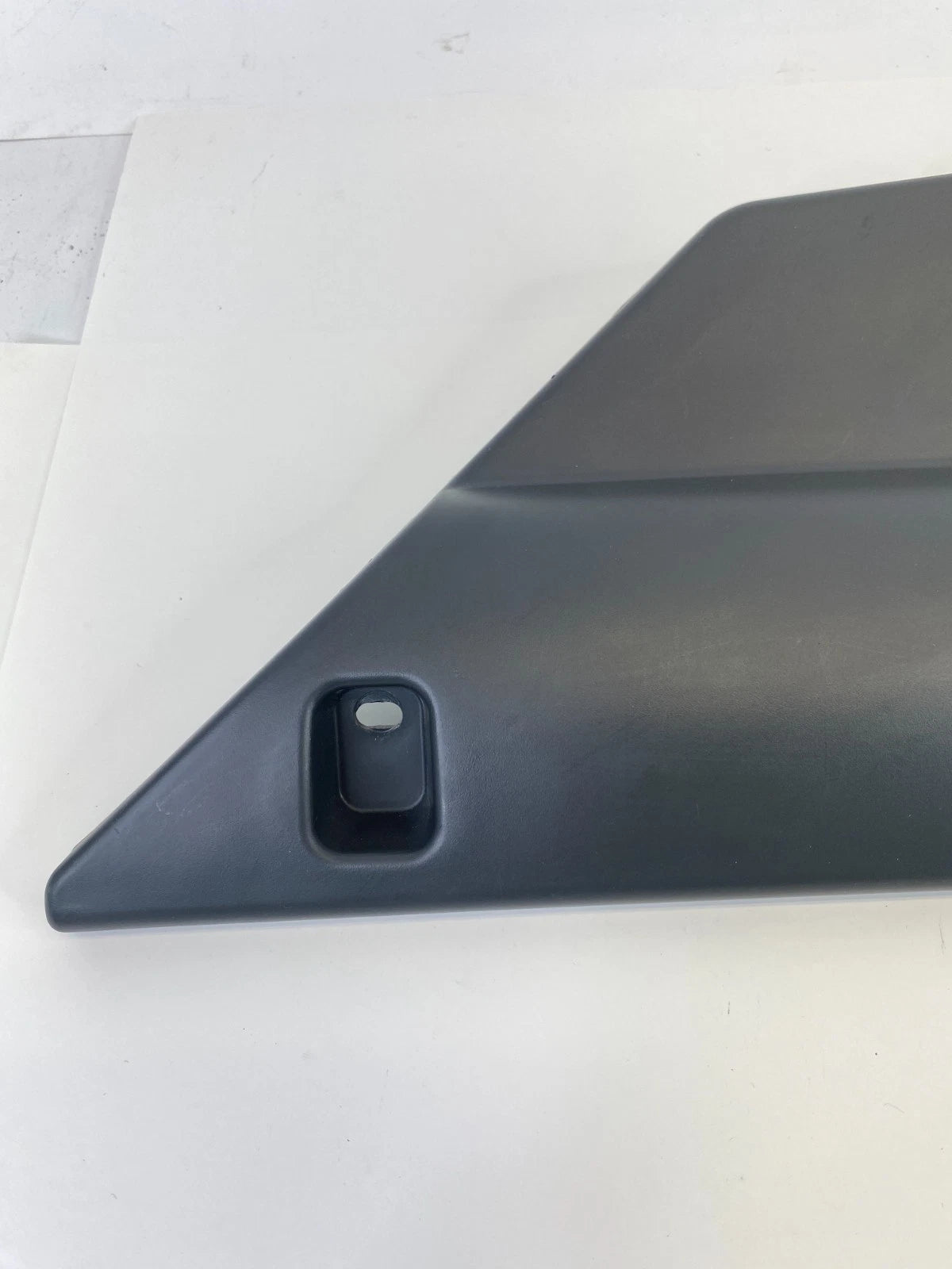 11-18 VOLVO S60 UNDER DASH RIGHT SIDE LOWER TRIM PANEL COVER 8630198 OEM