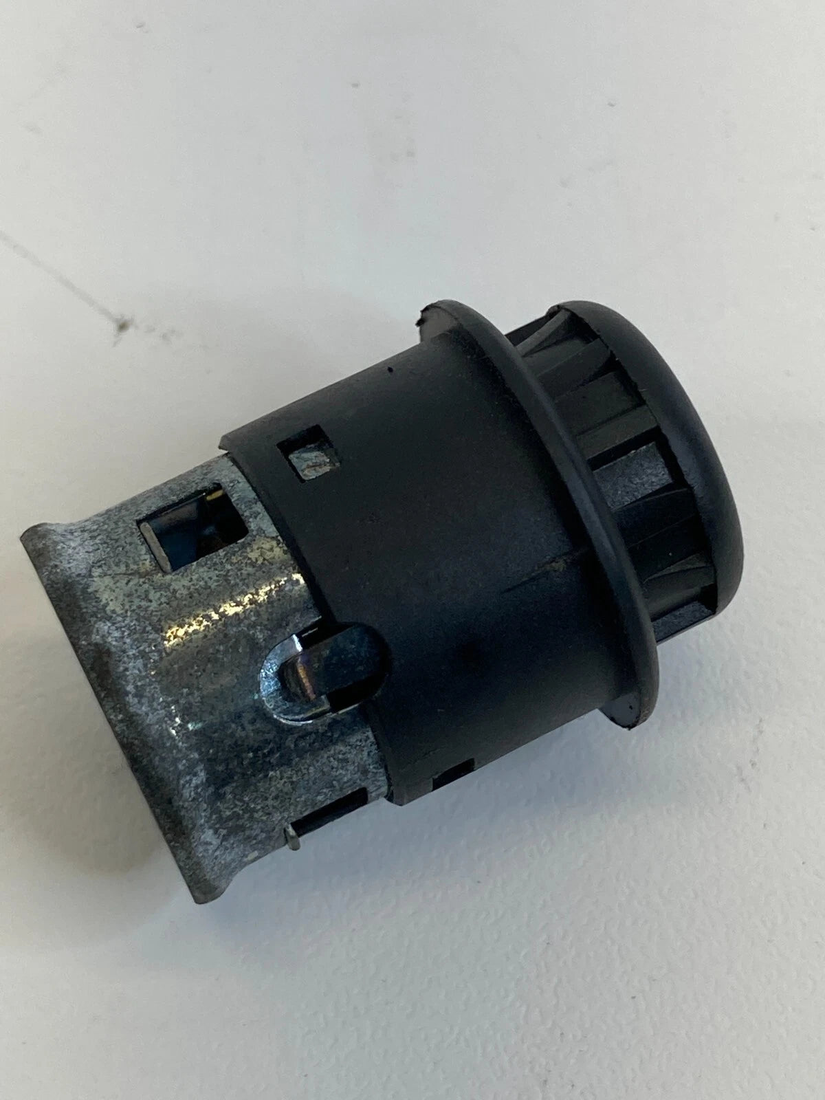 1998 99 00 2001 AUDI A6 QUATTRO POWER OUTLET CIGARETTE LIGHTER SOCKET OEM