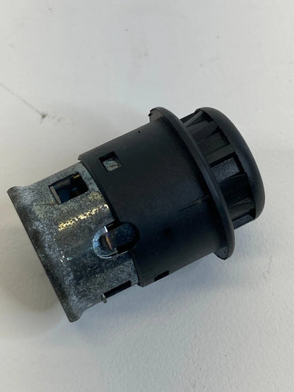 1998 99 00 2001 AUDI A6 QUATTRO POWER OUTLET CIGARETTE LIGHTER SOCKET OEM