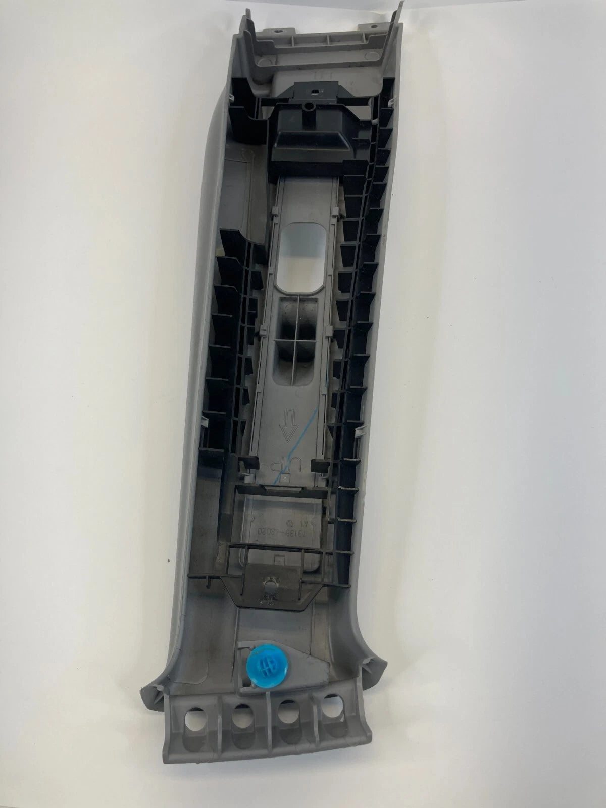 04-07 TOYOTA HIGHLANDER LEFT CENTER UPPER B PILLAR COVER TRIM 62420-48060 OEM