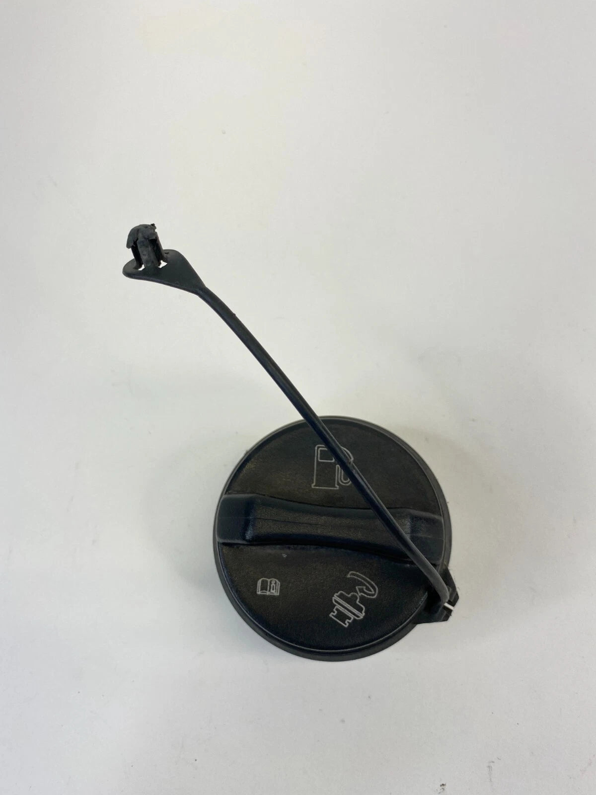 2004-2009 CADILLAC SRX FUEL FILLER GAS TANK CAP LID COVER OEM