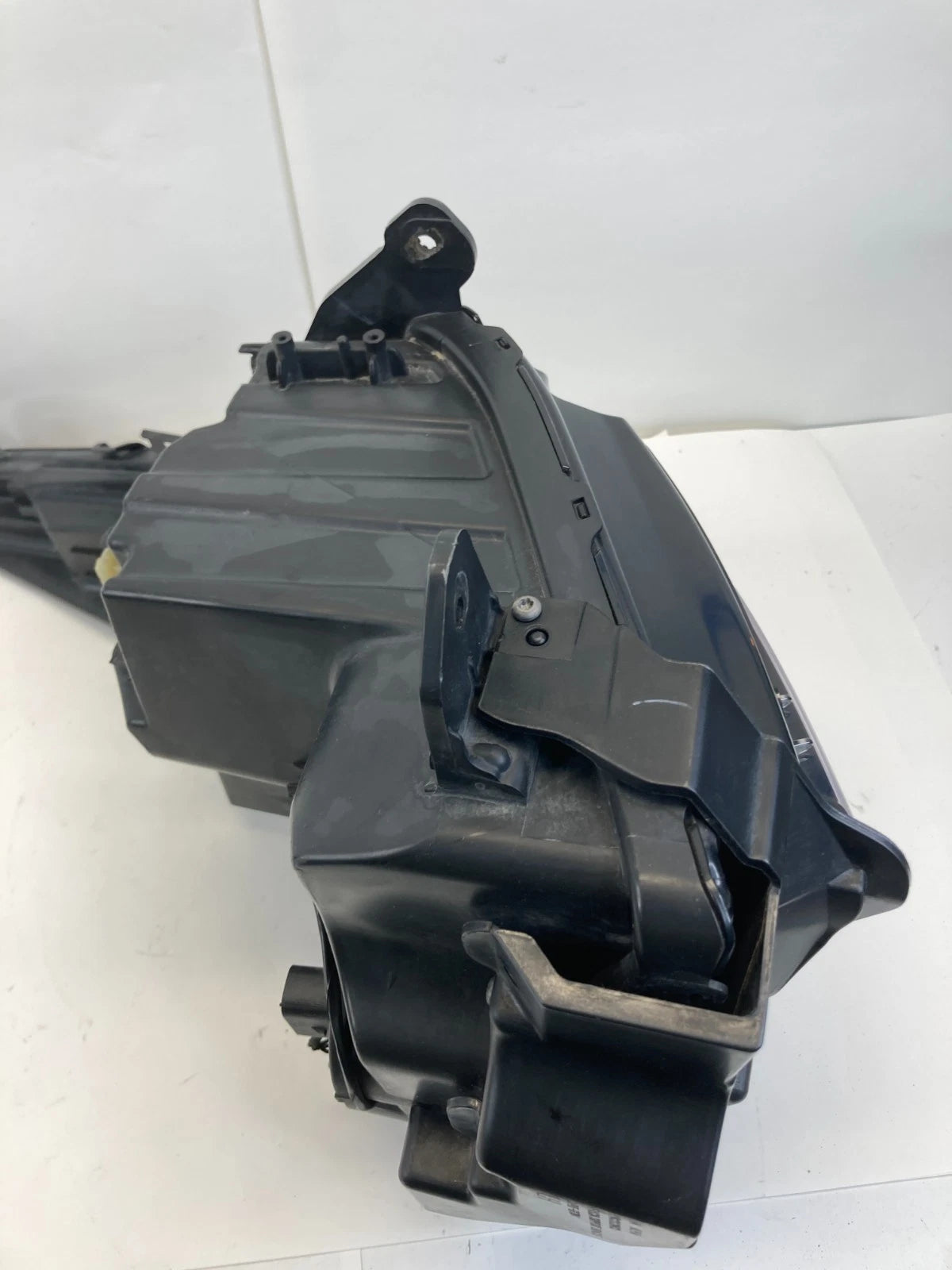 2013-2019 CADILLAC ATS FRONT LEFT DRIVER HEADLIGHT HEADLAMP HALOGEN 23180169