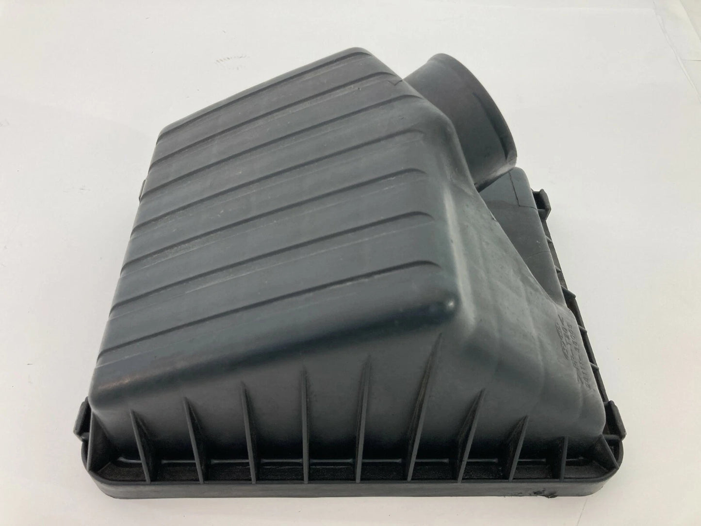 2001-2006 KIA OPTIMA 99-02 SONATA 2.4L AIR INTAKE CLEANER HOUSING UPPER COVER