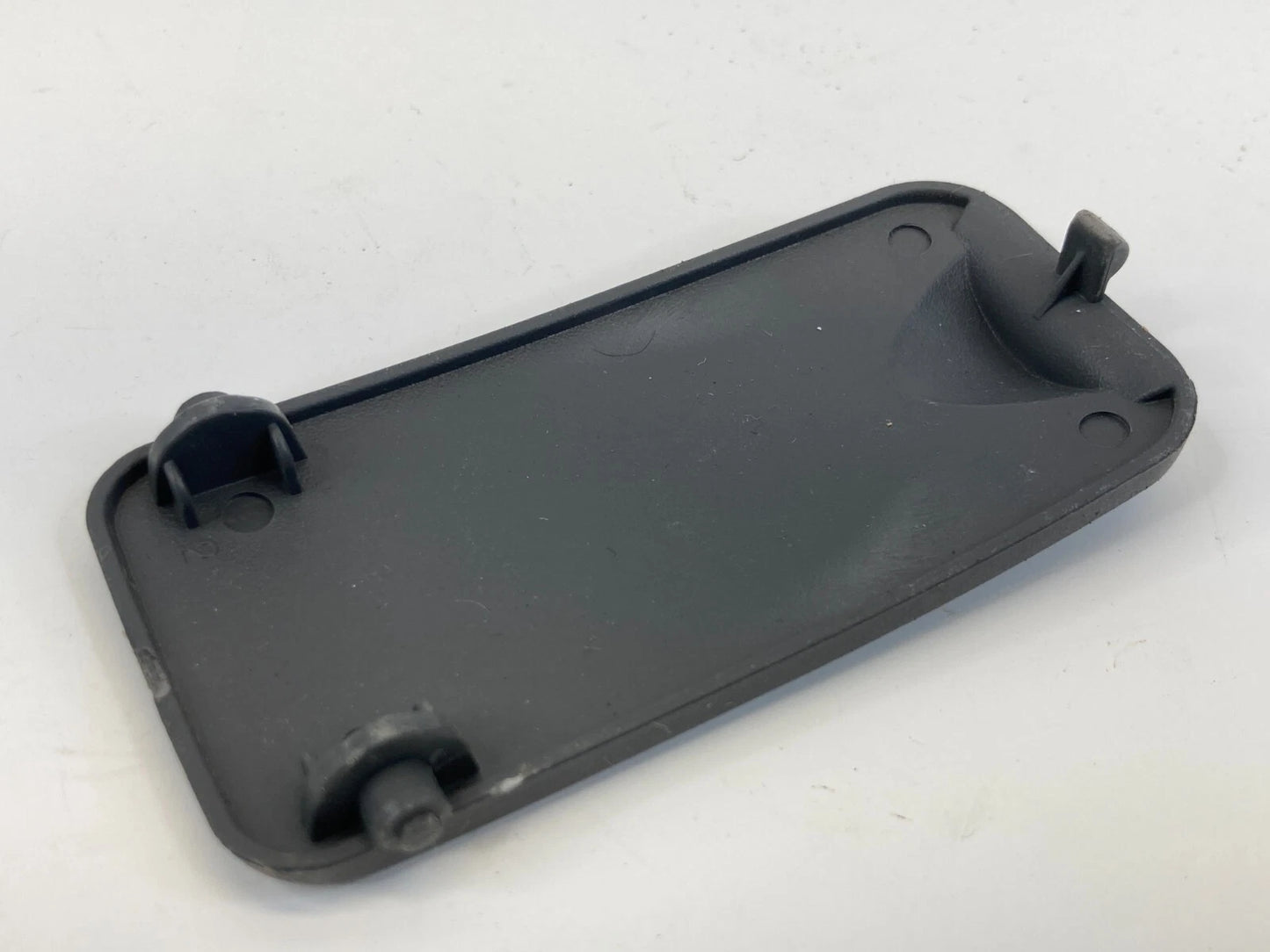 06 07 08 09 10 11 KIA RIO SEDAN REAR CHILD ANCHOR CAP LID COVER TRIM BEZEL OEM