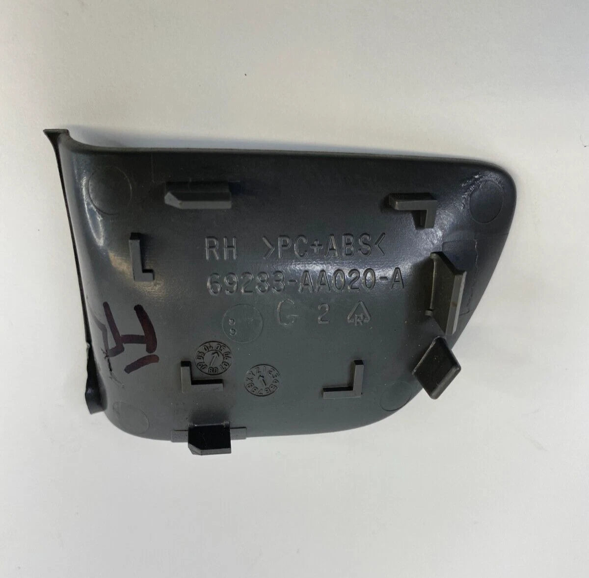 2002-2006 TOYOTA CAMRY FRONT RIGHT INSIDE DOOR PLUG SCREW COVER TRIM 69283-AA020