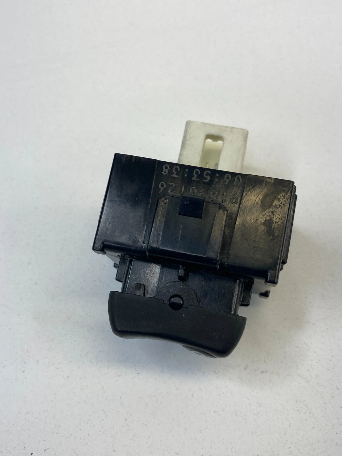 09-19 TOYOTA COROLLA 11-14 SIENNA FRONT RIGHT SIDE DOOR LOCK BUTTON SWITCH OEM