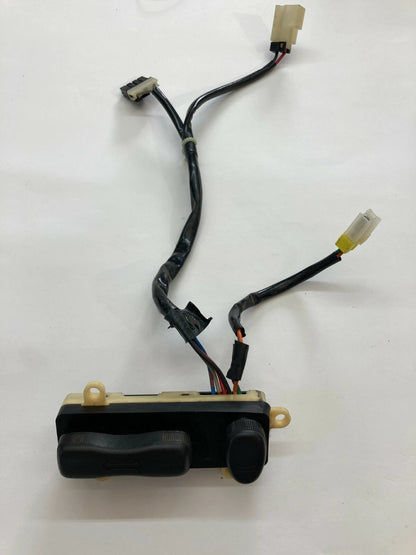 96-99 NISSAN PATHFINDER FRONT RIGHT PASSENGER SIDE POWER SEAT SWITCH ASSEMBLY