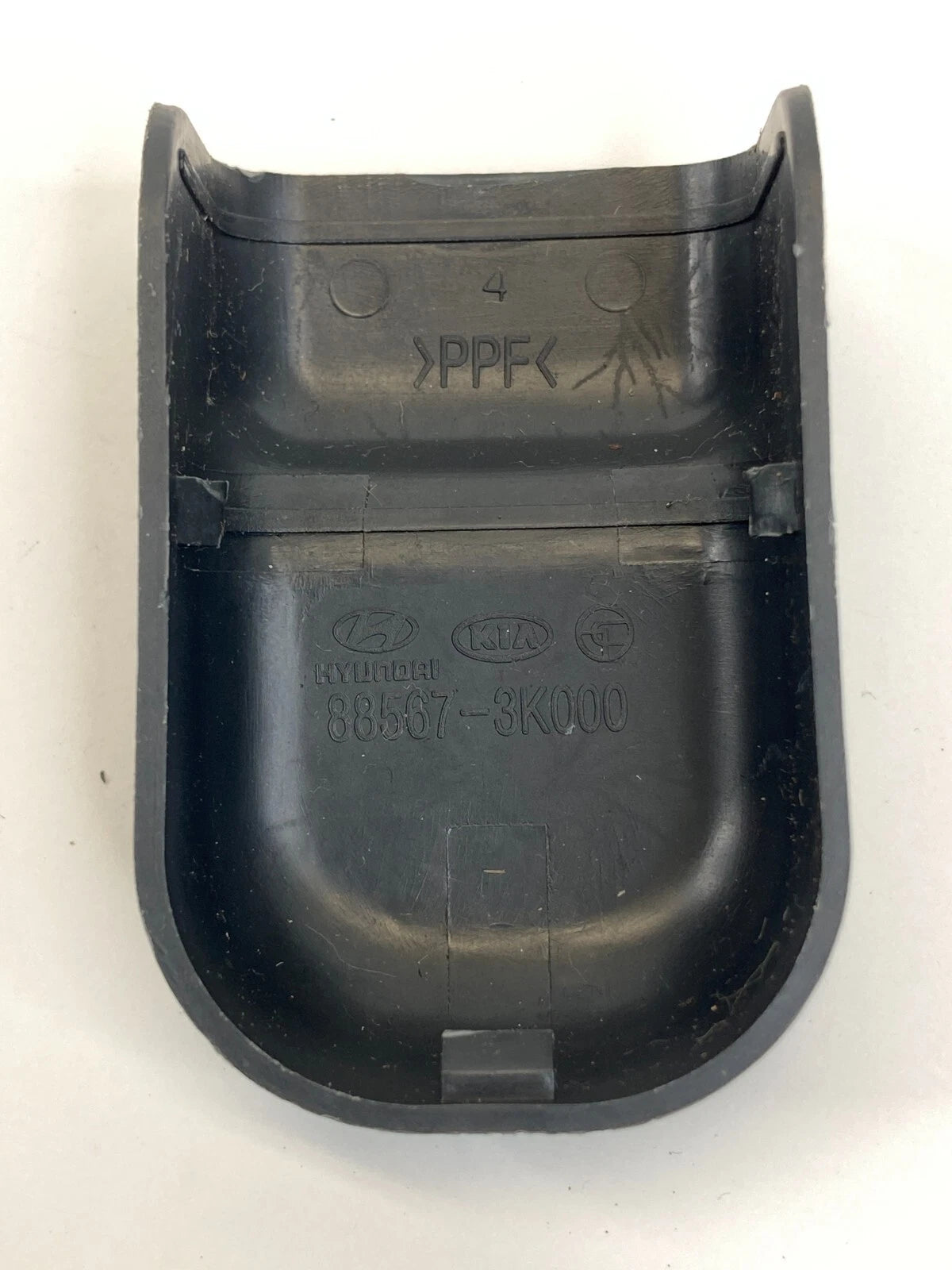 09 10 HYUNDAI ELANTRA SEDAN FRONT RIGHT SEAT TRACK COVER TRIM CAP 88567-3K000