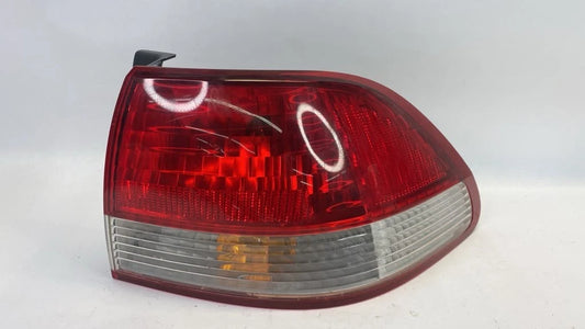 01 02 HONDA ACCORD SEDAN PASSENGER RIGHT TAILLIGHT QUARTER PANEL TAIL LIGHT OEM