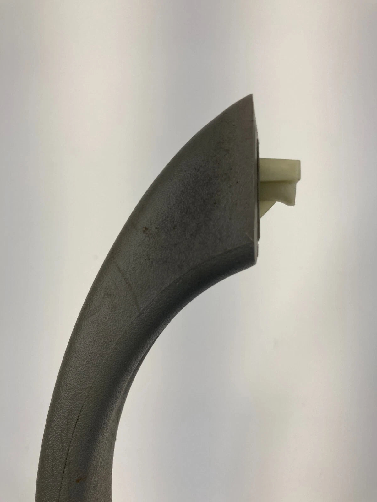 1998-2004 CHEVROLET CHEVY S10 ROOF REAR LEFT BACK INNER GRAB HANDLE OEM