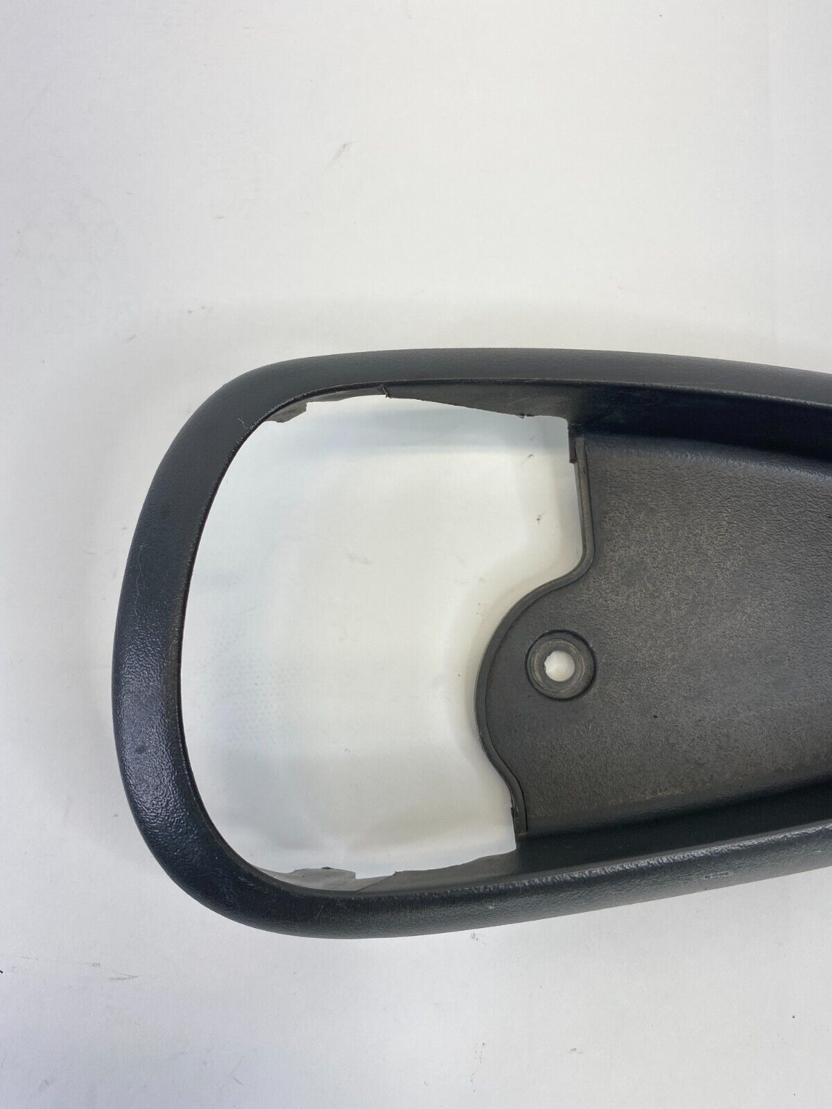 99-05 Pontiac Grand AM Front Right Side Inner Door Handle Cover Bezel 22617652