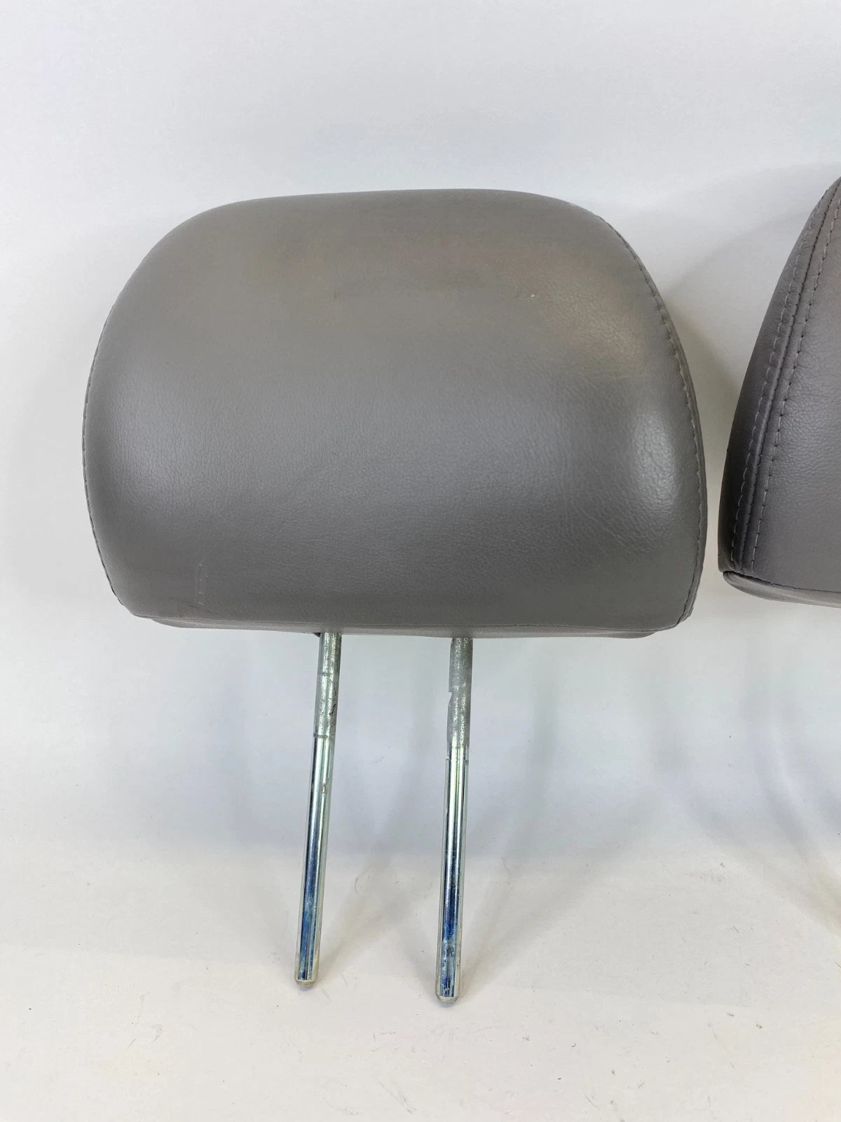 1999-2004 HONDA ODYSSEY EX-L FRONT SEAT HEADREST SET PAIR GREY LEATHER OEM