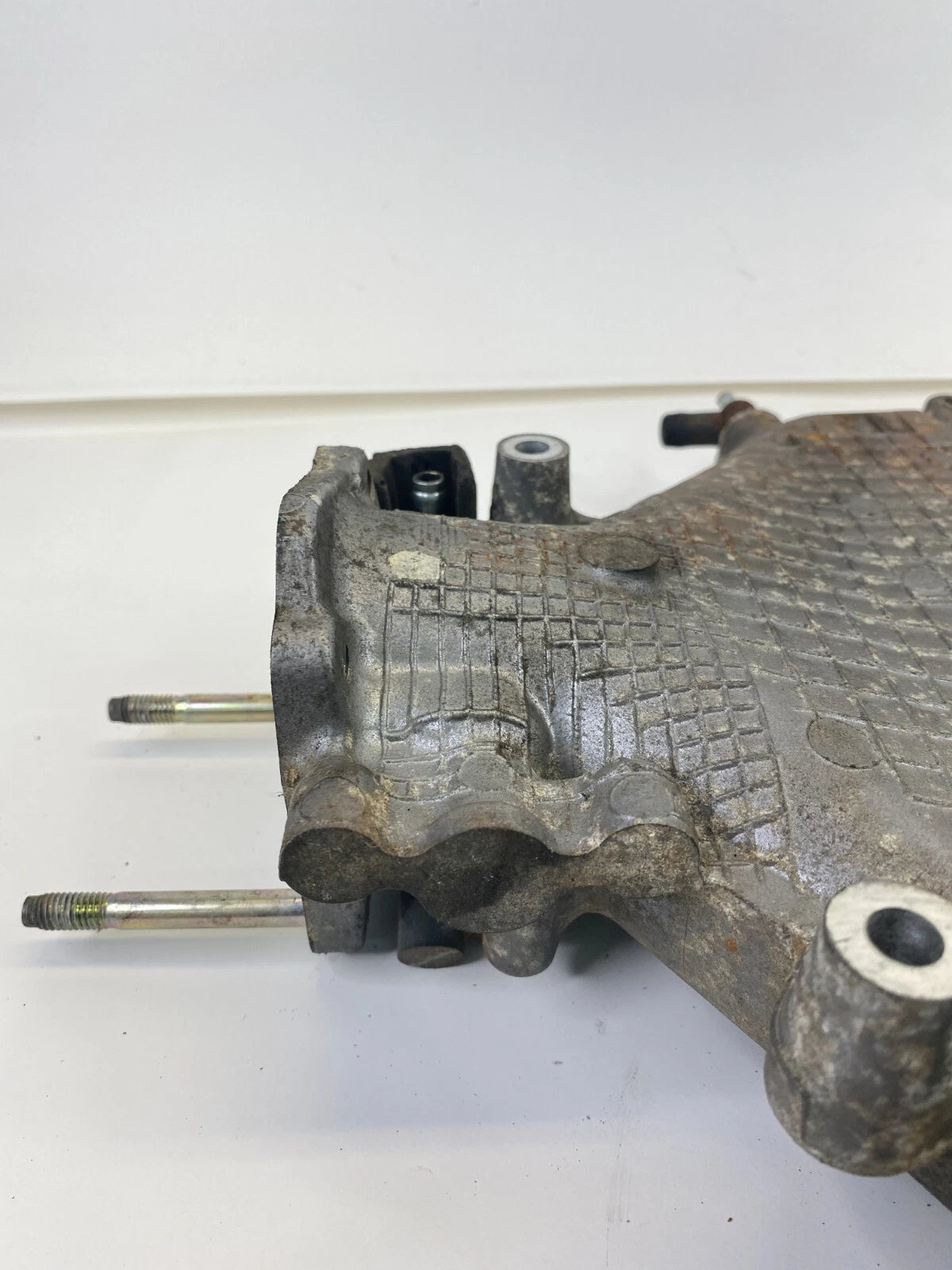 1996-2002 TOYOTA 4RUNNER 3.4L V6 ENGINE UPPER INTAKE MANIFOLD PLENUM ASSY OEM