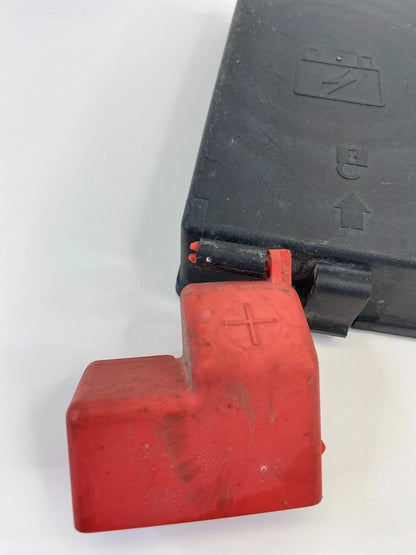 2001-2003 CADILLAC DEVILLE ENGINE COMPARTMENT WIRE JUNCTION BLOCK FUSE CAP LID