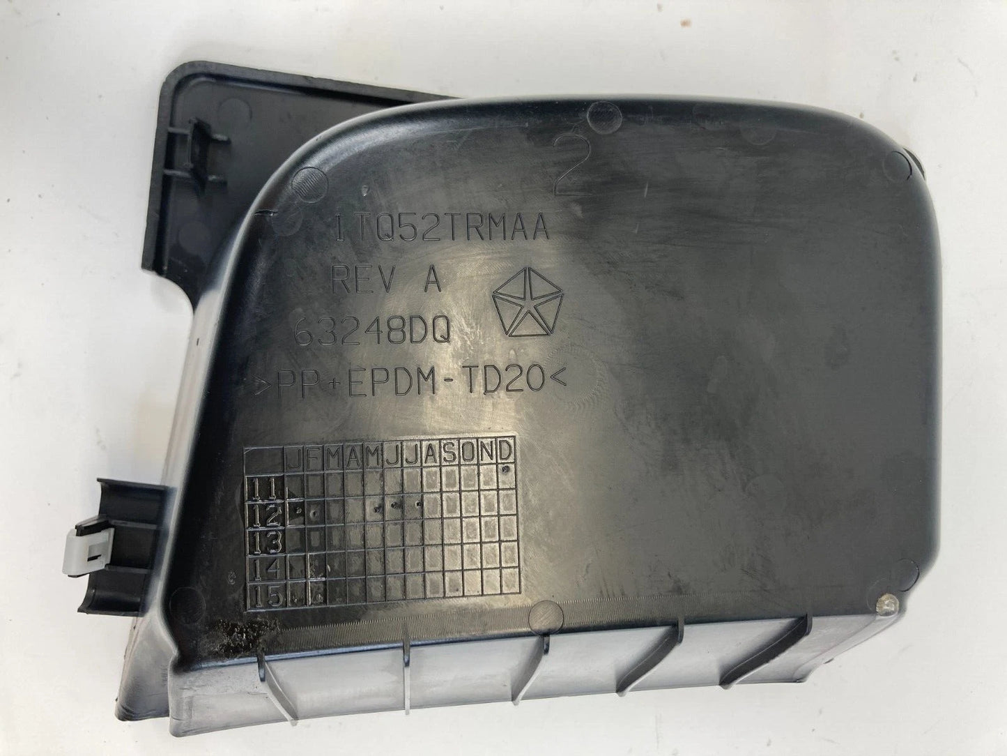 2013 13 DODGE DART FRONT CENTER DASH STORAGE COMPARTMENT ASSY 1TQ52TRMAA