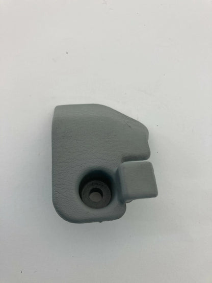 2004 04 SUZUKI VITARA TRUNK RIGHT PASSENGER HOOK HANGER CLIP TRIM OEM