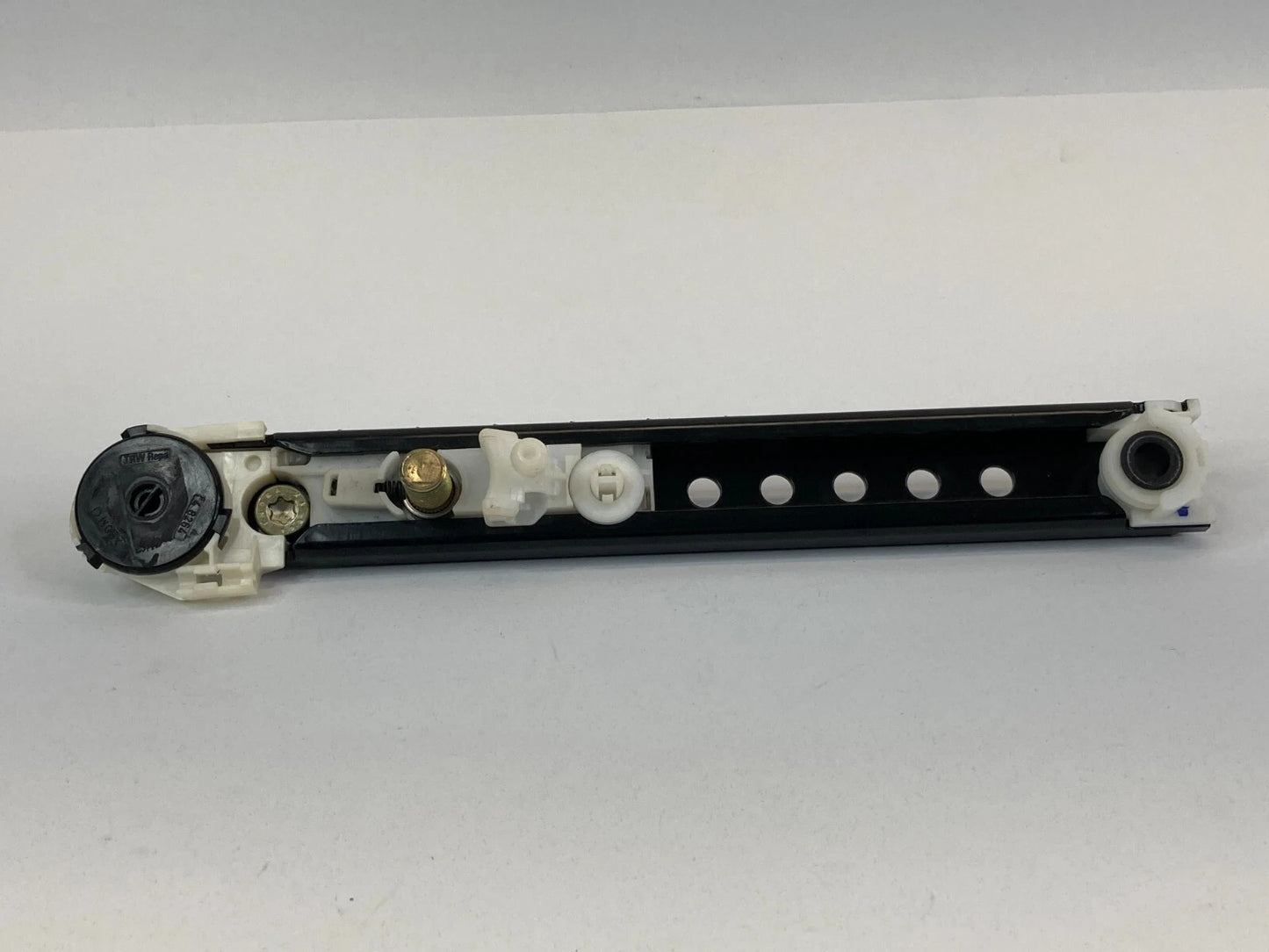 2000-2002 MERCEDES-BENZ S500 FRONT RIGHT SEAT BELT HEIGHT ADJUSTEMENT TRACK OEM