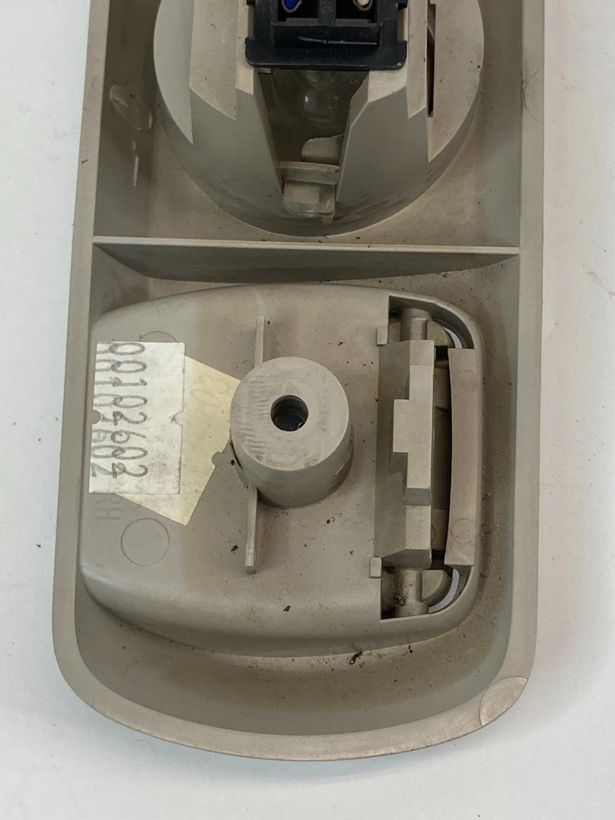 2001-2003 PONTIAC AZTEK REAR RIGHT SIDE ROOF DOME MAP LIGHT READING LAMP