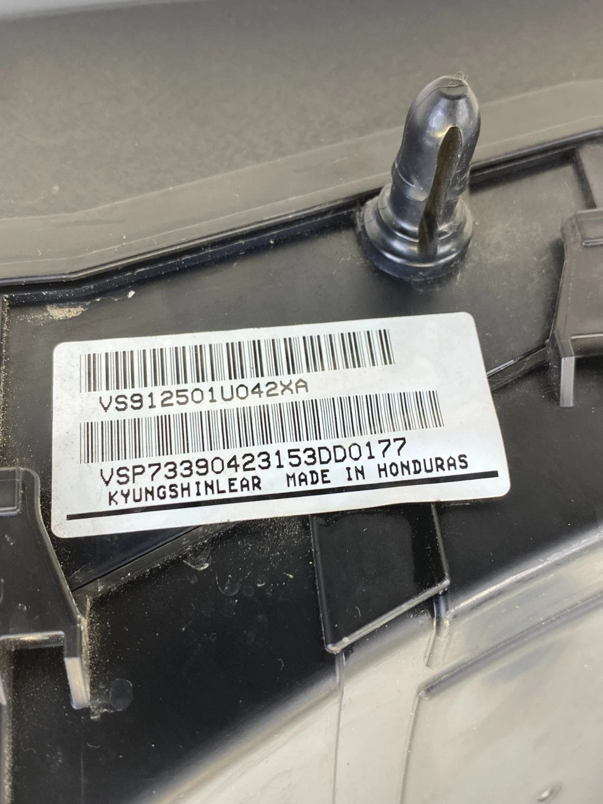 2014 2015 KIA SORENTO 3.3L ENGINE FUSE RELAY BOX COMPARTMENT 91951-3X100 OEM
