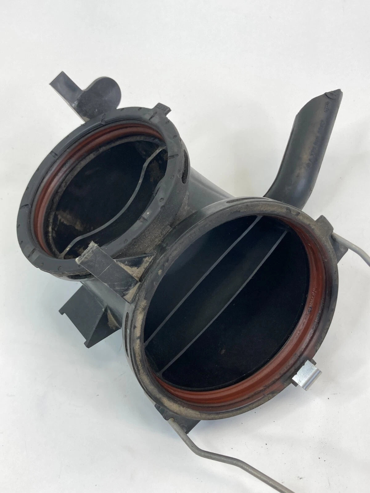 2006-2012 MERCEDES-BENZ R350 AIR INTAKE ELBOW DUCT HOSE PIPE A2720180682 OEM