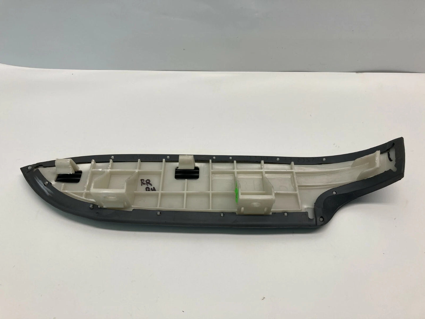 2001-2005 HONDA CIVIC REAR RIGHT DOOR ARMREST TRIM COVER PANEL OEM 1412401S5A1