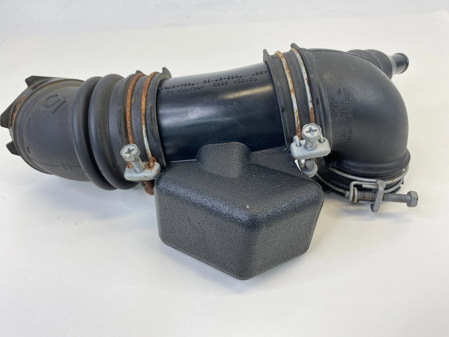 2010-2015 TOYOTA PRIUS AIR INTAKE INLET TUBE HOSE OEM FACTORY 17880-37100