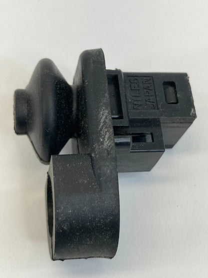 03-13 SUBARU FORESTER FRONT RIGHT PASSENGER SIDE DOOR AJAR JAMB SENSOR SWITCH