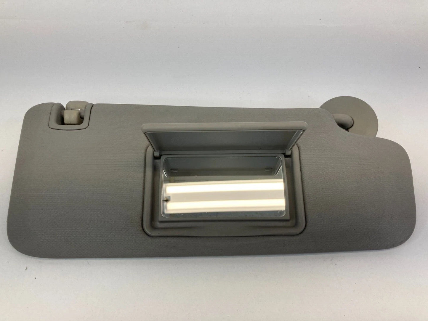 2011-2016 CHEVROLET CRUZE PASSENGER SUNVISOR RIGHT SUN VISOR SHADE OEM
