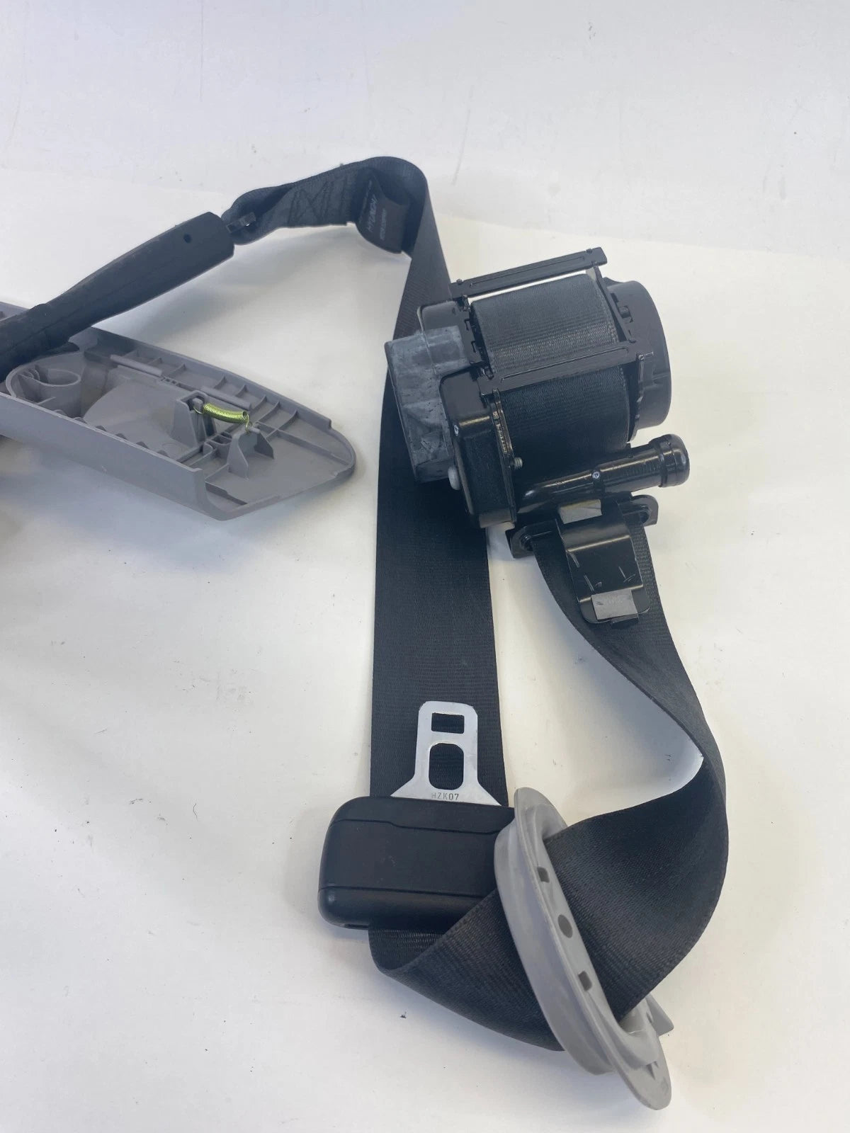 2015-2017 Hyundai Sonata Front Right Side Seat Belt Retractor 88820-C2050-TTX