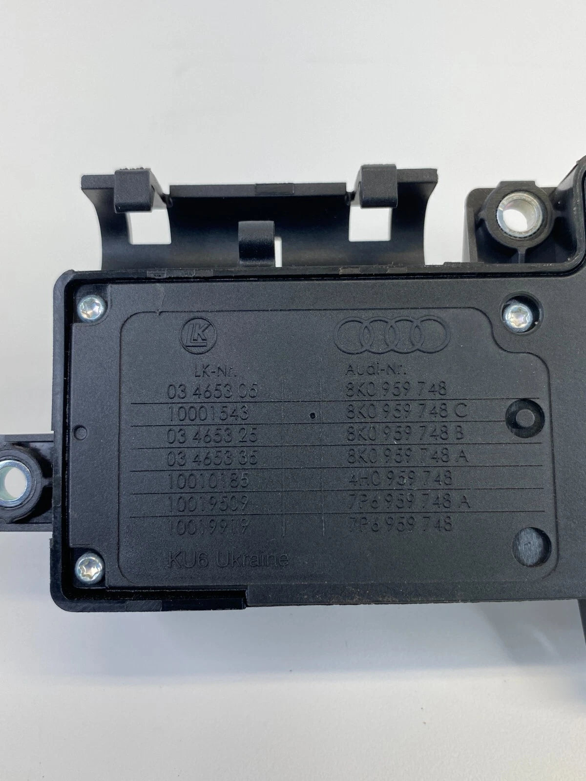 2009-2017 VOLKSWAGEN CC FRONT RIGHT POWER SEAT ADJUSTER SWITCH 8K0-959-748-B OEM