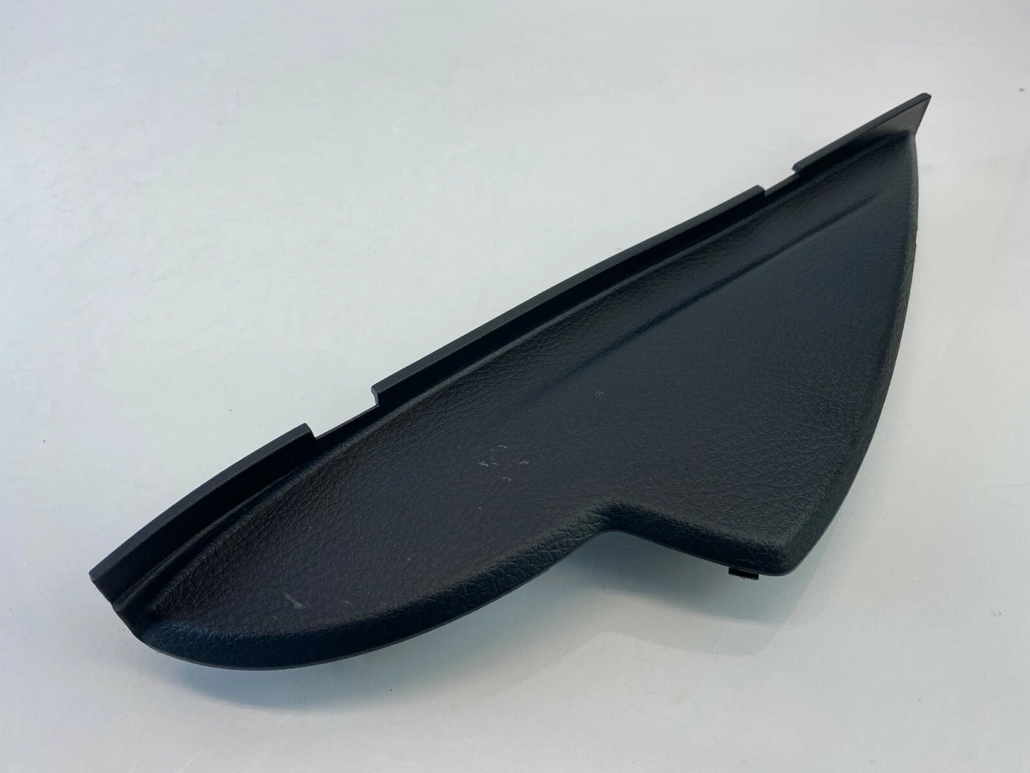 2011-2015 KIA SORENTO DASH RIGHT SIDE END CAP COVER TRIM BEZEL 1U847-67000 OEM