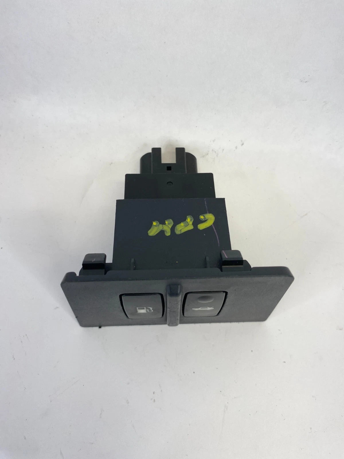2007-2014 LEXUS IS250 OPENER TRUNK RELASE & FUEL DOOR CONTROL SWITCH ASSY OEM