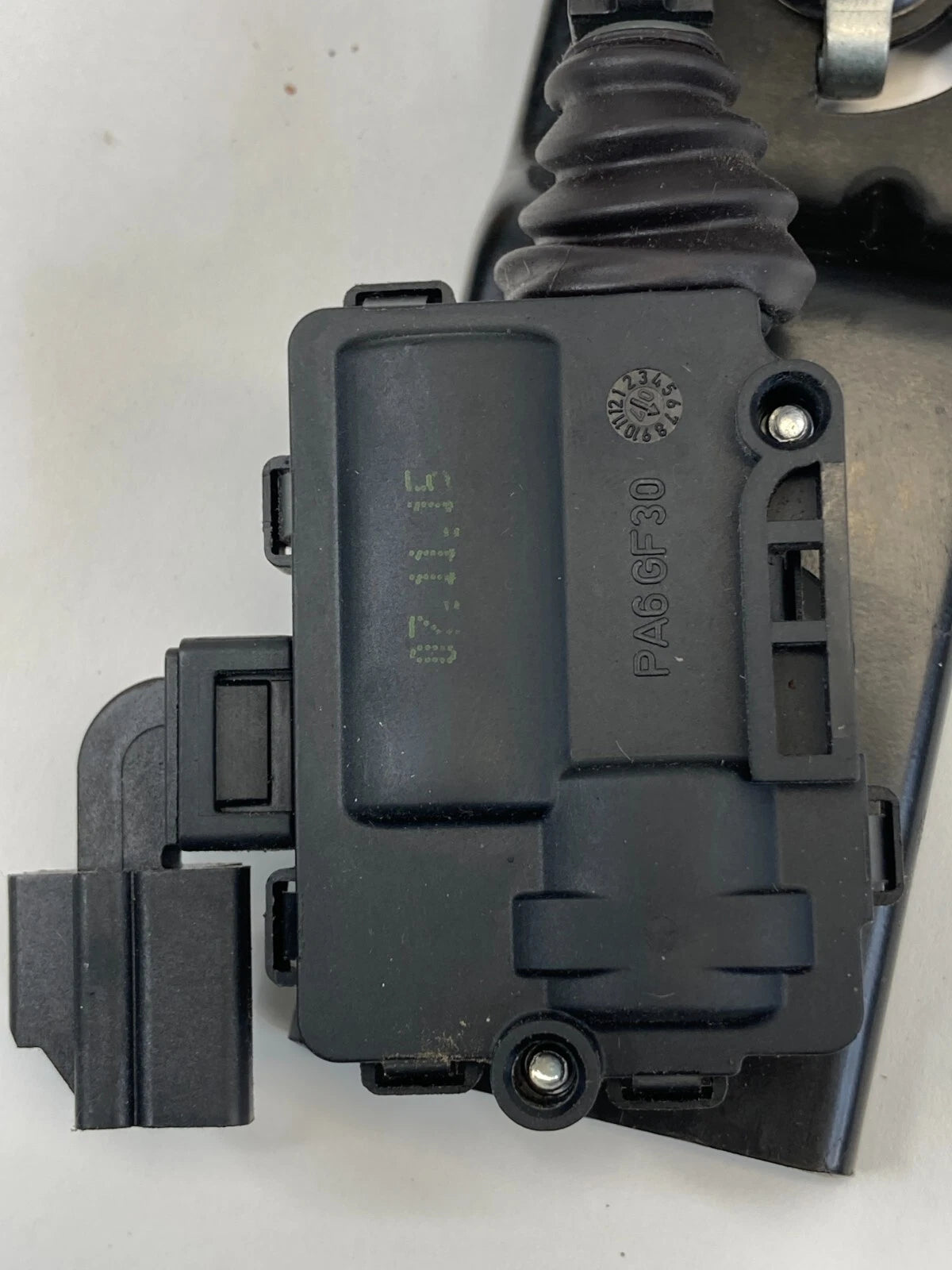2008 09 10 11 2012 FORD ESCAPE TRUNK LOCK LATCH HATCH ACTUATOR RELEASE 45004087