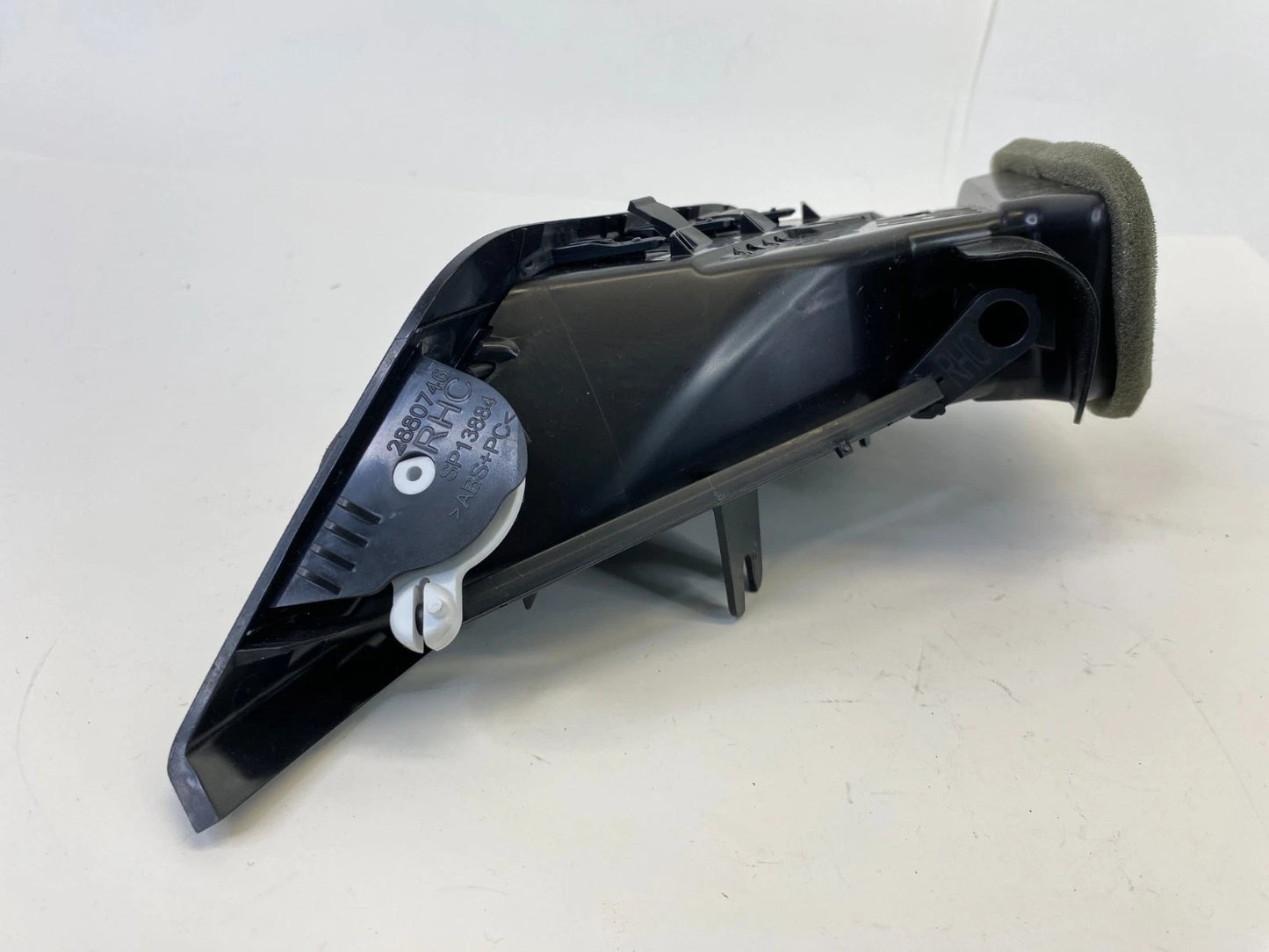 10-17 CHEVROLET EQUINOX DASH CENTER RIGHT SIDE A/C AIR VENT GRILLE 2880746 OEM