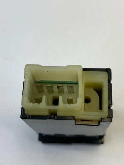 1999-2004 Chevrolet Tracker LT Instrumental Panel Rear Glass Wiper Switch OEM