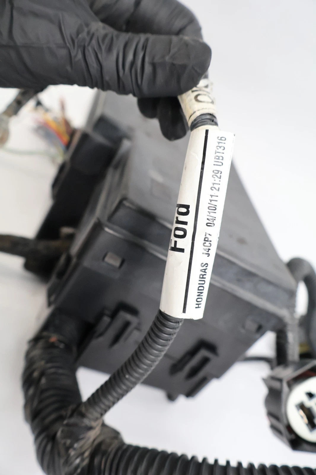 2012-2014 FORD FOCUS 2.0L L4 A/T FUSE BOX RELAY CONTROL MODULE CV6T-14K733-AAE-1