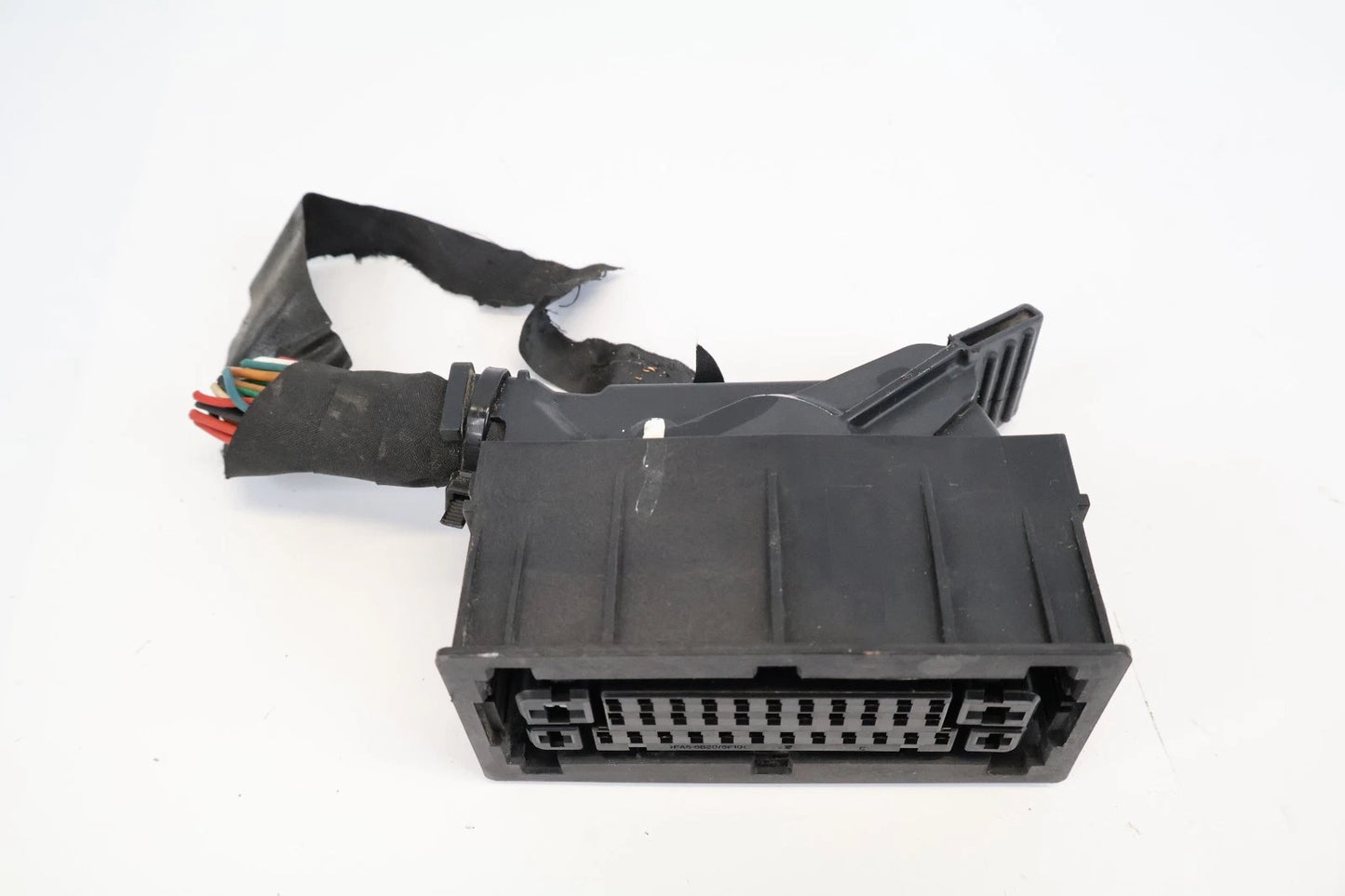 2012-2017 HYUNDAI ACCENT ABS ANTI-LOCK BRAKE PUMP PLUG CONNECTOR PIGTAIL