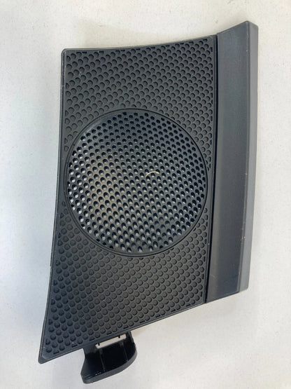 2004-2008 2010 2011 MITSUBISHI ENDEAVOR RIGHT DASH SPEAKER GRILLE BEZEL MR951294