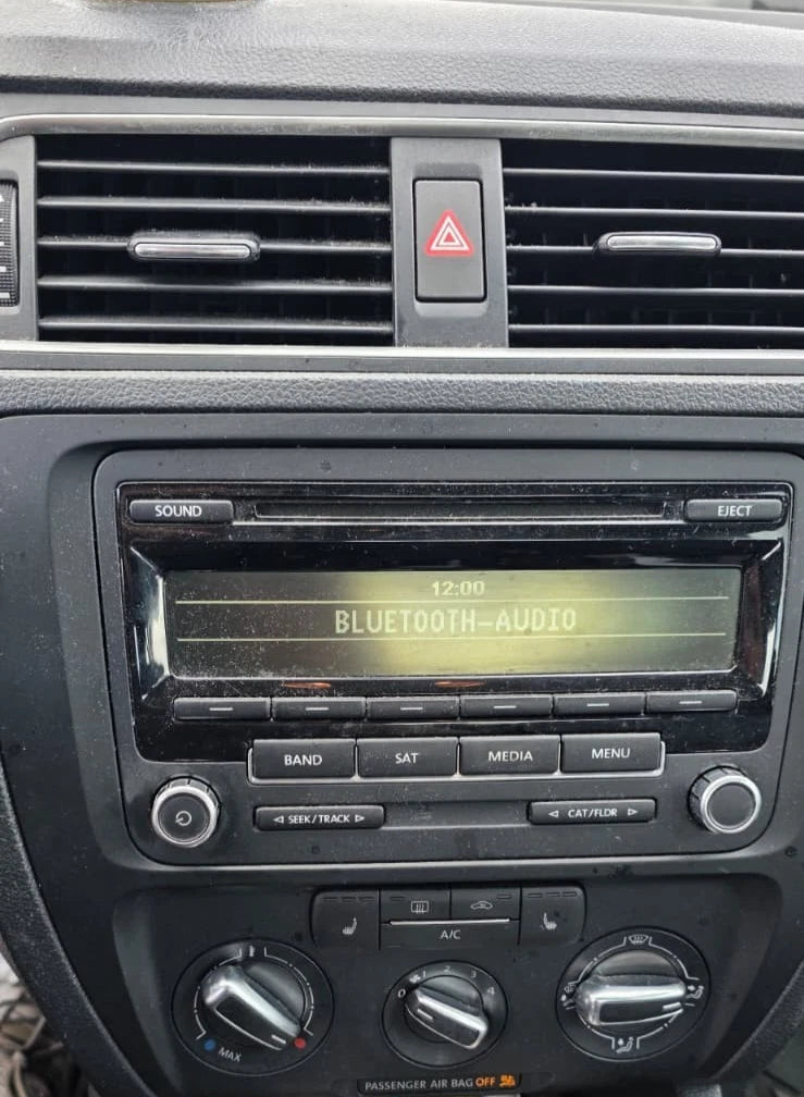 2012-2015 VW VOLKSWAGEN JETTA AM/FM RADIO RECEIVER CD DISC PLAYER 1K0-035-164-F