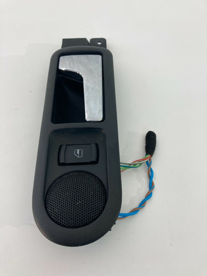 01-05 Volkswagen Passat Rear Right Interior Door Handle w/ Tweeter & Switch OEM