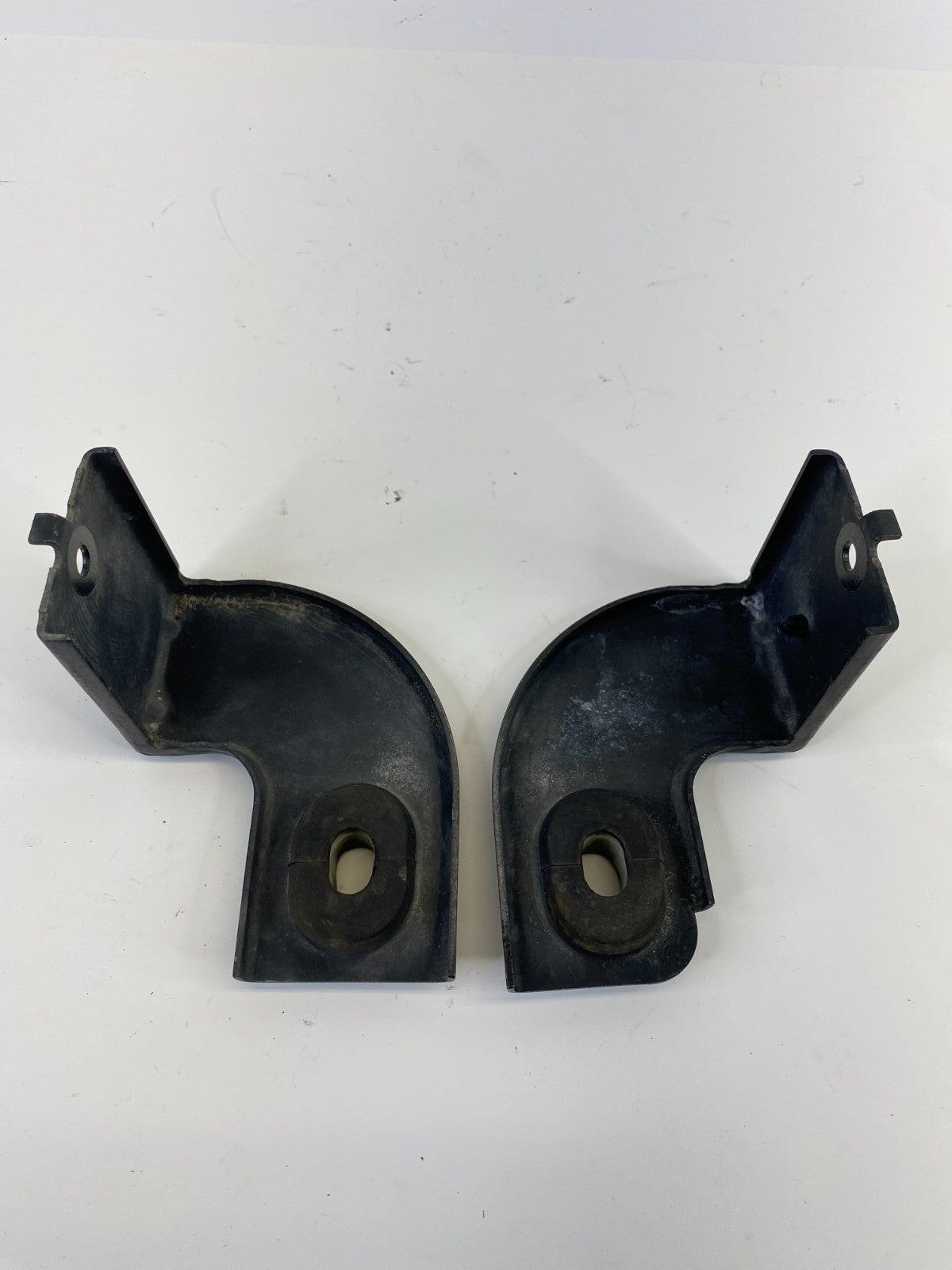 2007-2017 Jeep Patriot Lower Radiator Mount Support Bracket Pair 2900082A1 OEM